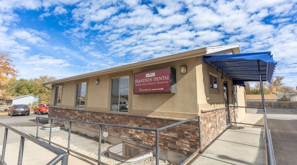 Exterior of Frandsen Dental of Grantsville dental office building